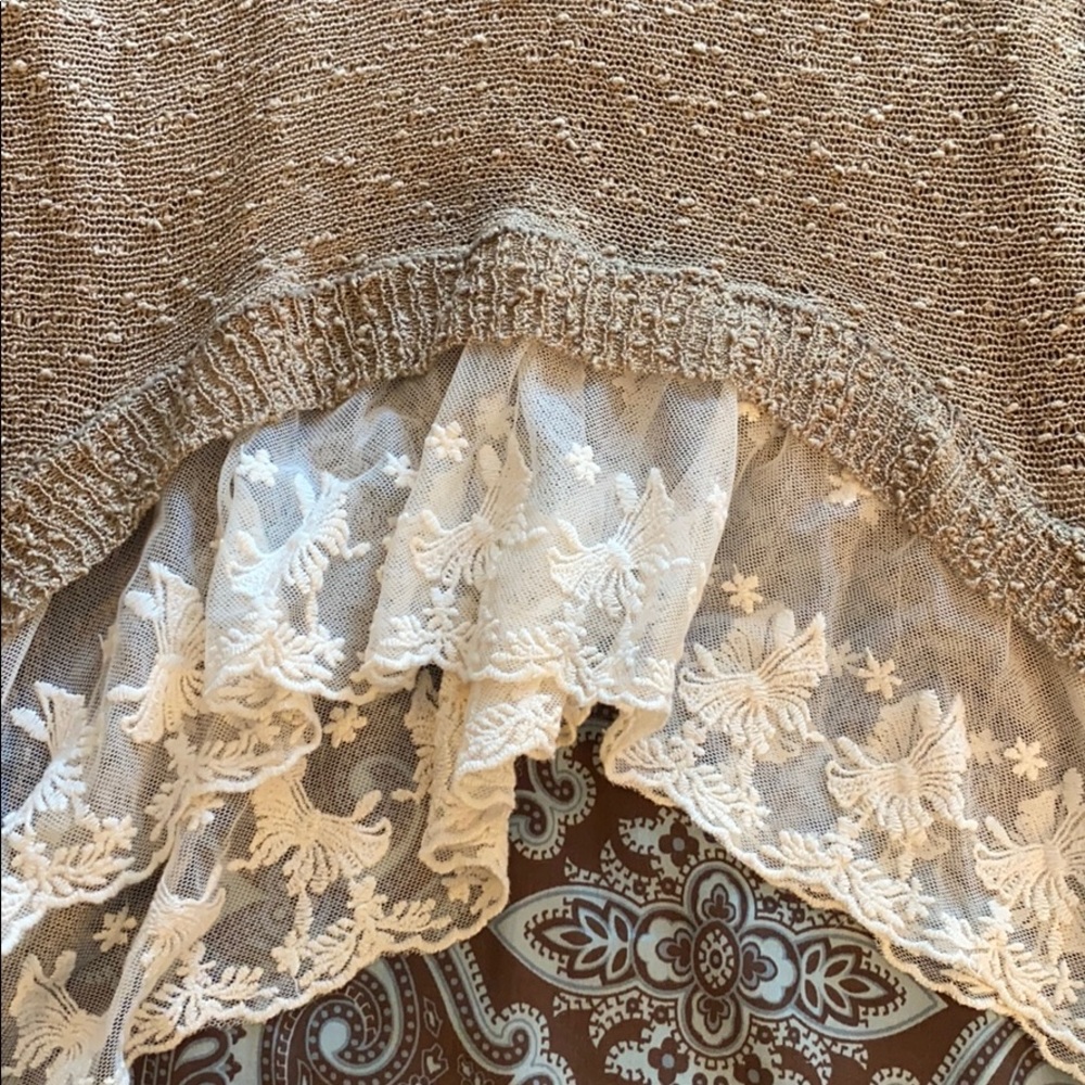 LF Sweater - Picture 3 of 4